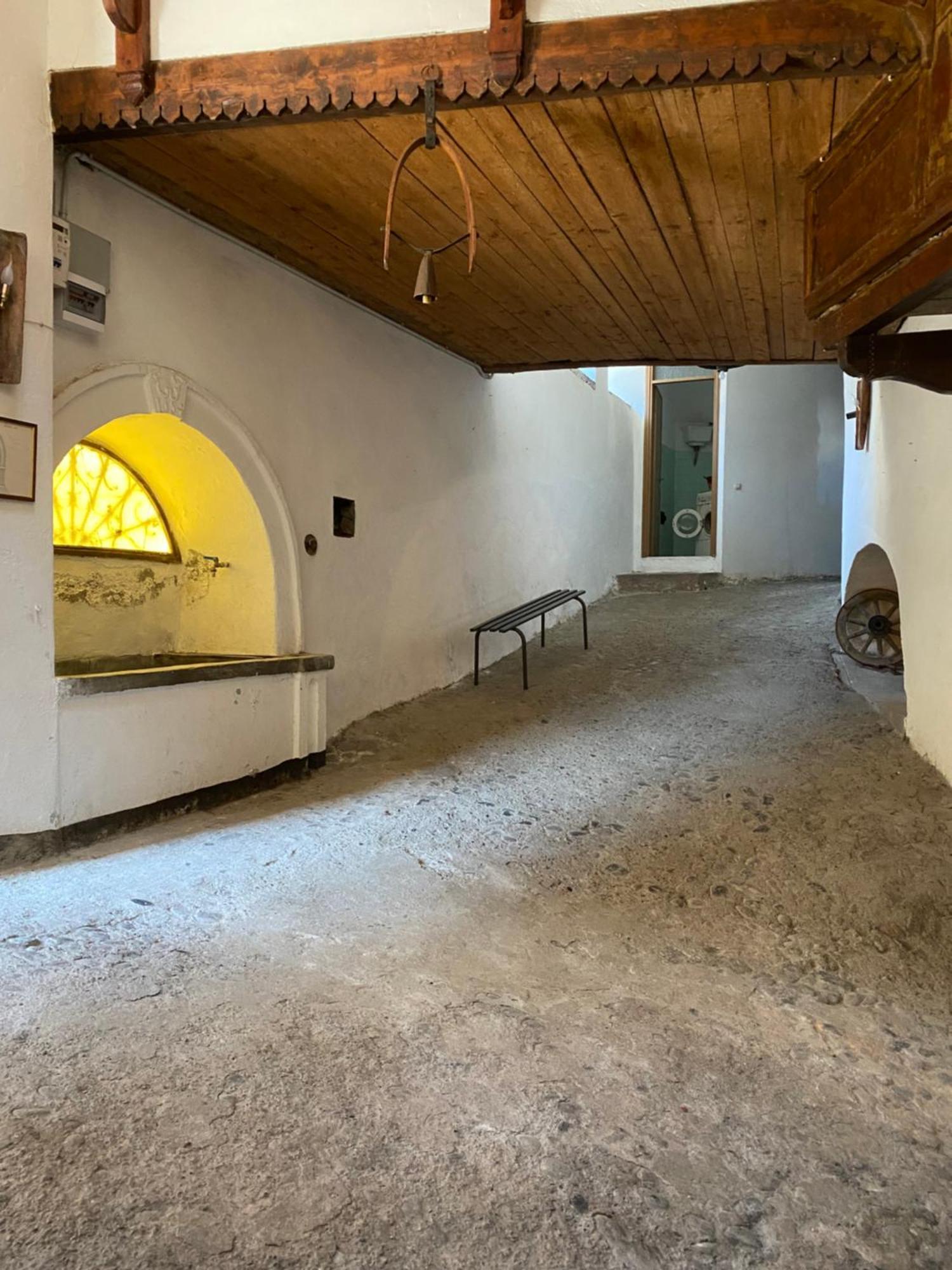 Villa Casa Nel Centro Storico Di Borno Exterior foto